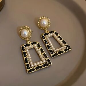 Vintage Style Gold Faux Pearl Earrings